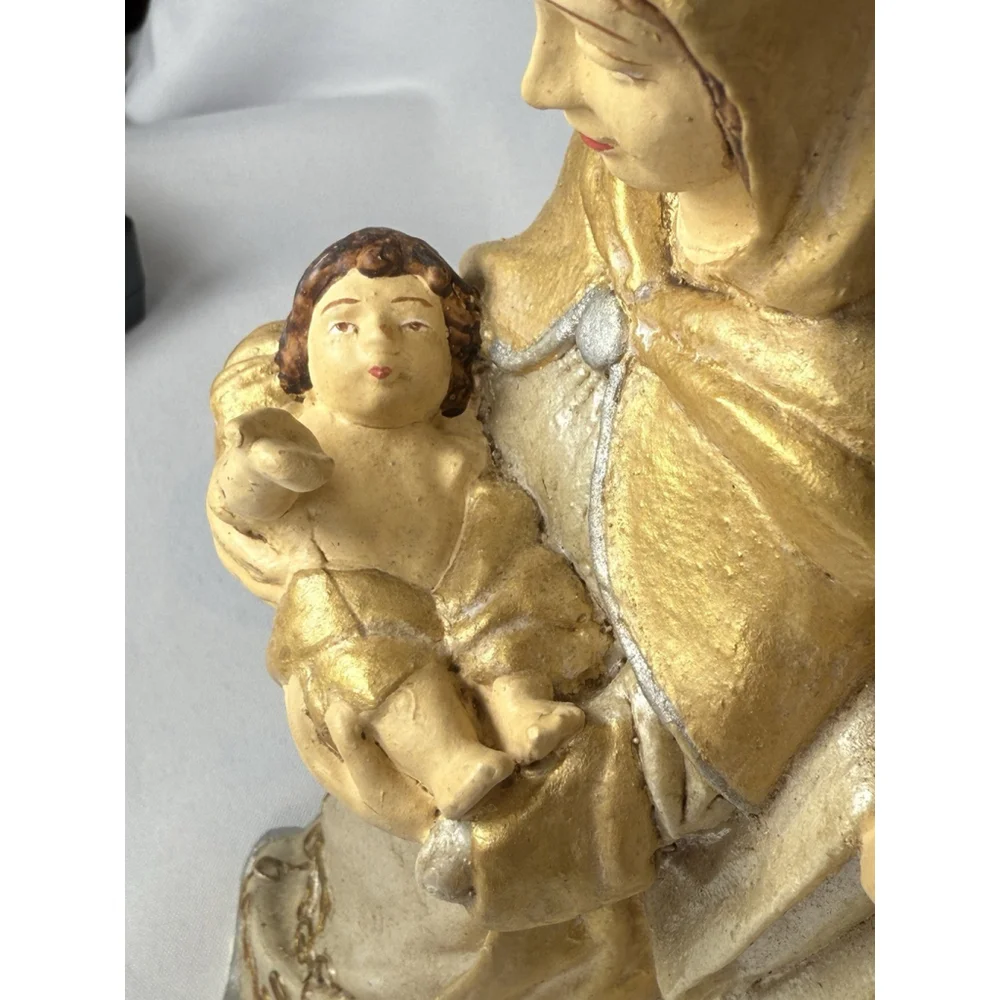 Holy Family Figurine 11